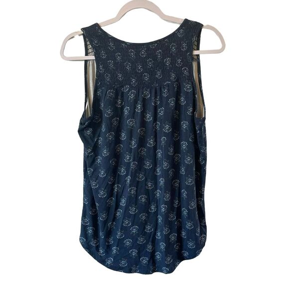 NWT Market & Spruce Beth Smocked Yoke Knit Tank Navy Color M Rayon New - Picture 2 of 5